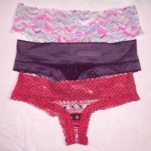 Victoria’s Secret lacy cheekies (3) • size Small